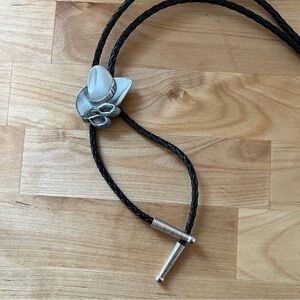 Siskiyou Buckle Co | VTG 1991 Braided Leather Bolo Tie: Cowboy Hat with Spurs